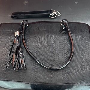 Chic Black Textured Laptop Bag with Tassel